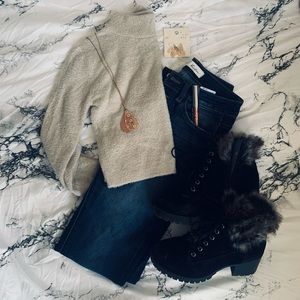 Causal occasion fuzzy cropped sweater